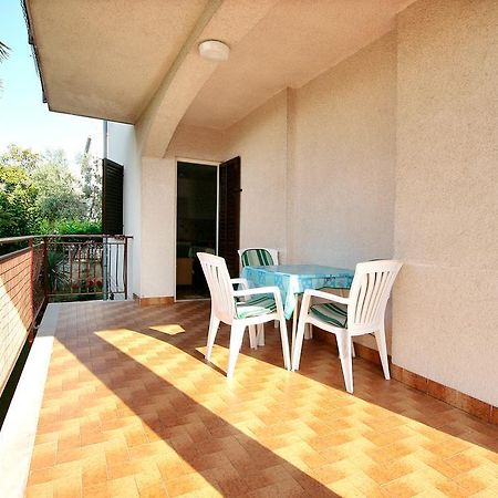 Apartment Ines Porec Esterno foto