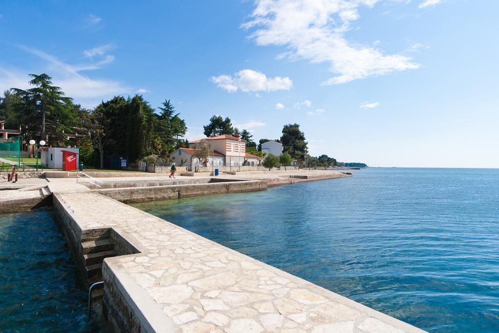 Apartment Ines Porec Esterno foto